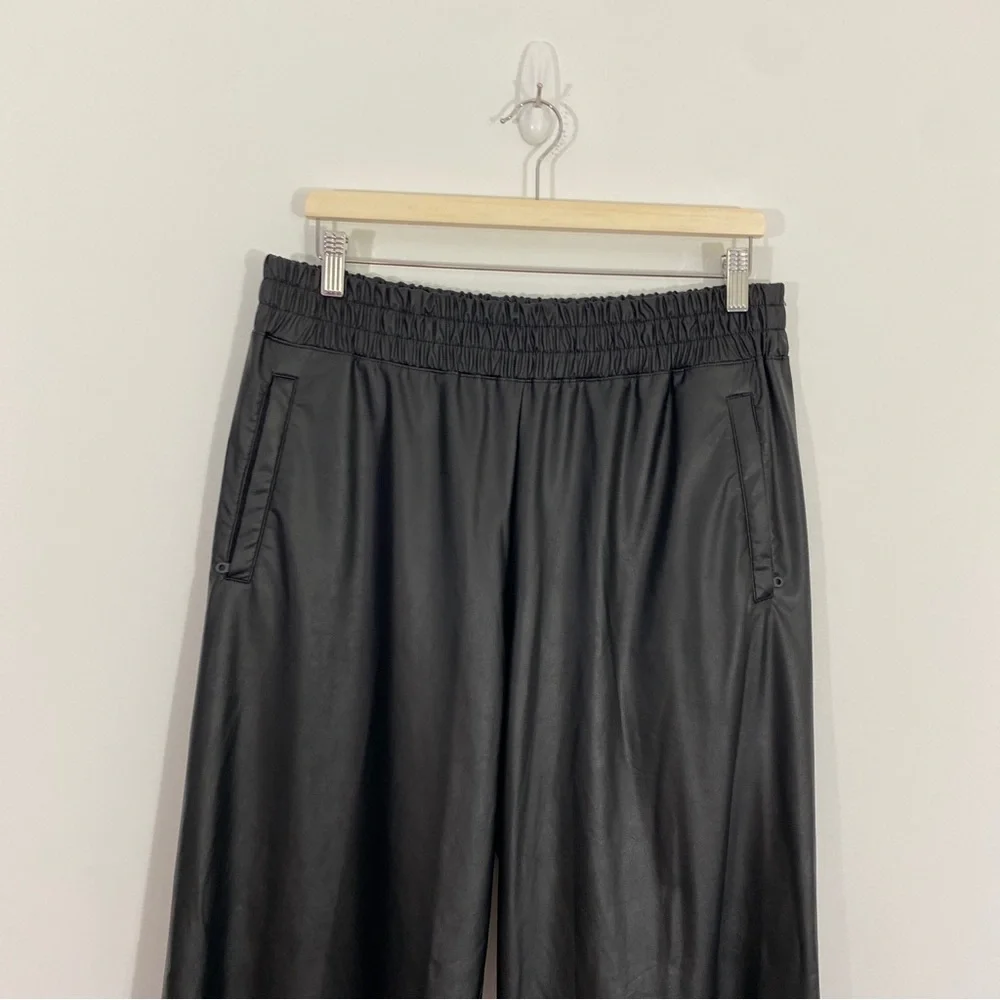 Aerie Offline Large Black‎ Wide Leg Pull on Vegan Leather Pants Elastic Waist - Picture 4 of 10